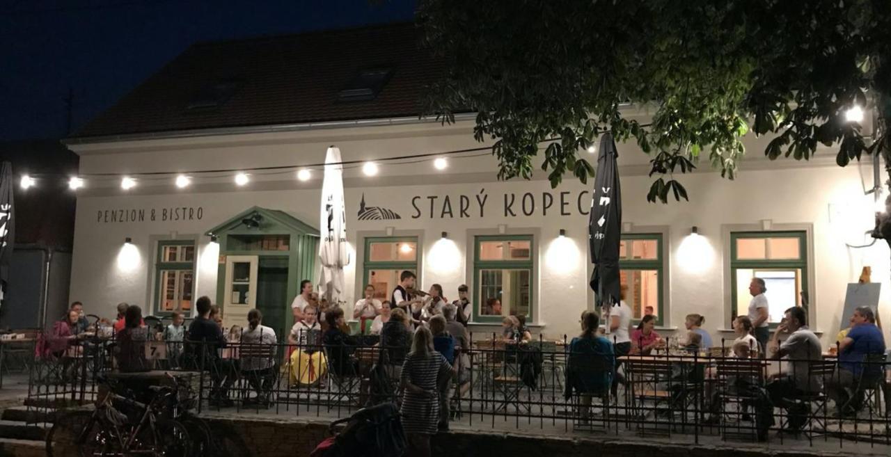 Penzion A Bistro Stary Kopec Znojmo Exterior photo